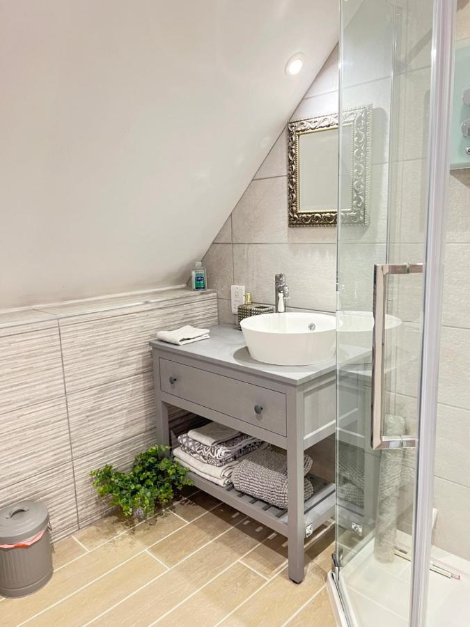 Entire Loft Space In Quiet Village Near Roman City Of Lincoln Esterno foto