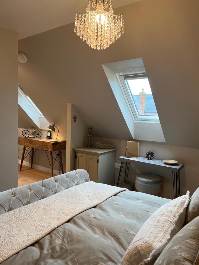 Entire Loft Space In Quiet Village Near Roman City Of Lincoln Esterno foto