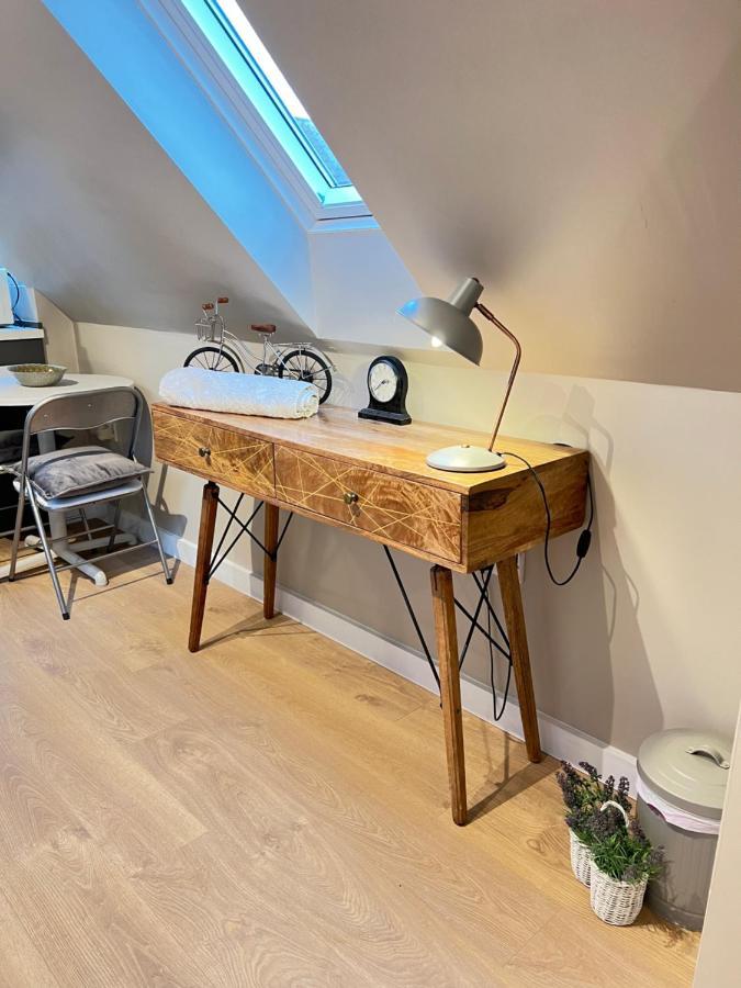 Entire Loft Space In Quiet Village Near Roman City Of Lincoln Esterno foto